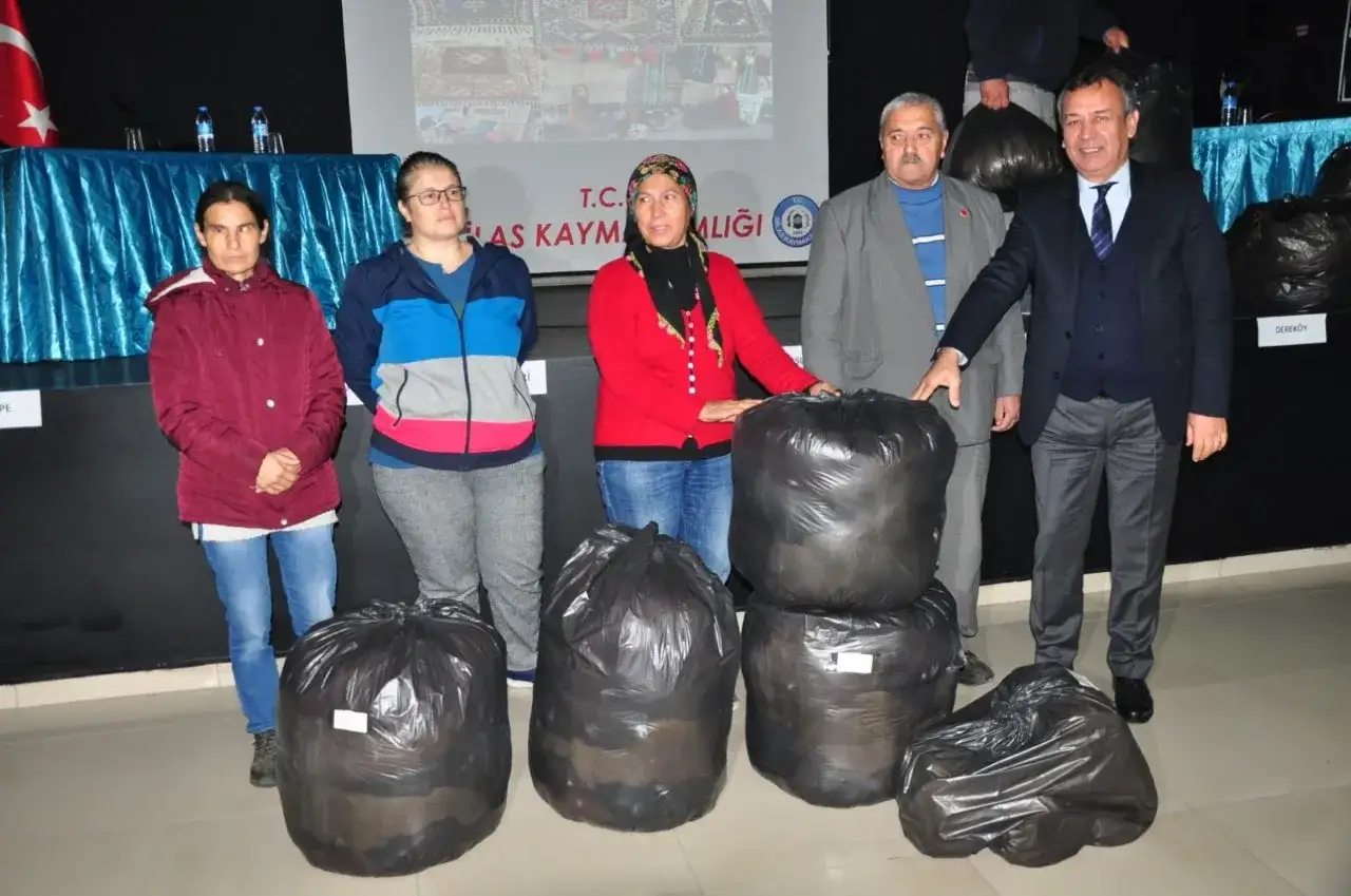 Kurumlar arası protokol imzalandı:  MİLAS EL HALILARININ COĞRAFİ İŞARET STANDARTLARINDA DOKUNMASI İÇİN EĞİTİM BAŞLIYOR - 1