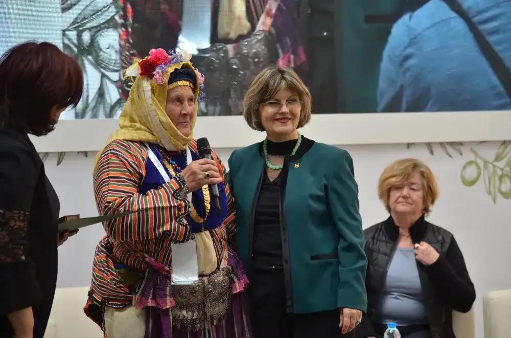 9. OLİVTECH FUARINDA UZZK'DAN ZEYTİNE EMEK VEREN 4 KADINA 4 ÖDÜL - 1