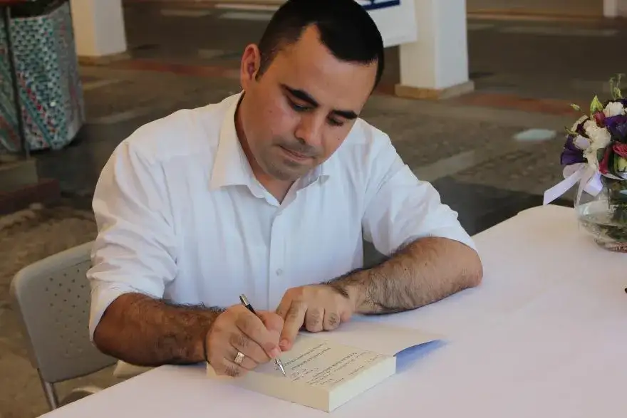 İçinde, Milas ile ilgili 1300 dolayında kitap, dergi, gazete haberi ve makalenin bilgisi var: MİLAS ÜZERİNE NE YAZILDIYSA BU KİTAPTA VAR - 2