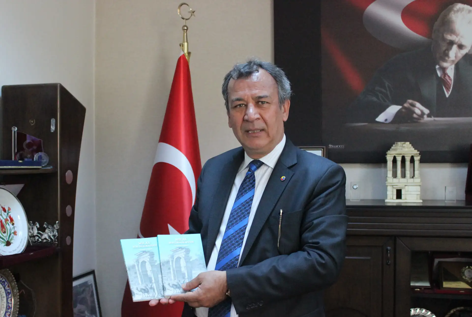 İçinde, Milas ile ilgili 1300 dolayında kitap, dergi, gazete haberi ve makalenin bilgisi var: MİLAS ÜZERİNE NE YAZILDIYSA BU KİTAPTA VAR - 4