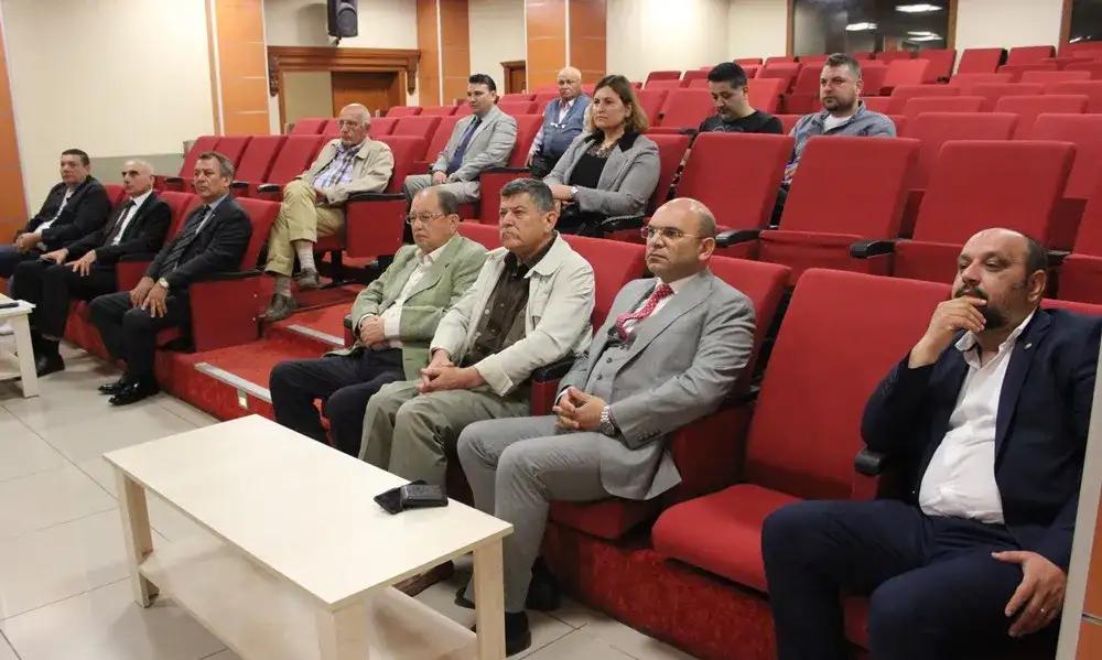 Zeytinyağı fabrikacıları MİTSO'da toplandı.  HEDEF; KOSGEB DESTEĞİYLE ZEYTİNYAĞI ÜRETİMİNDE SIFIR ATIK - 1