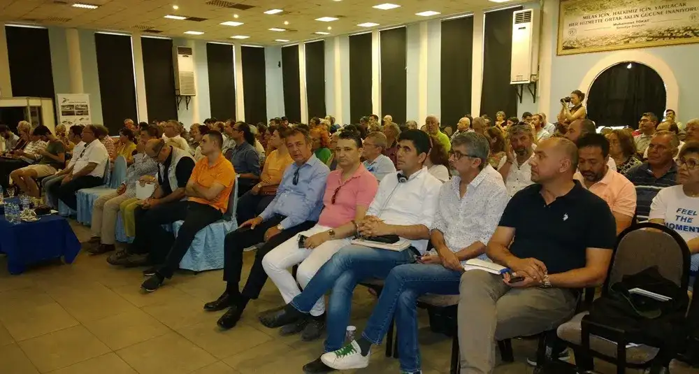 Yerel yönetimler ve yerelden enerji yatırımları konferansı yapıldı: "KOOPERATİFLEŞEREK YENİLENEBİLİR ENERJİ KAYNAKLARINA YÖNELELİM" - 2