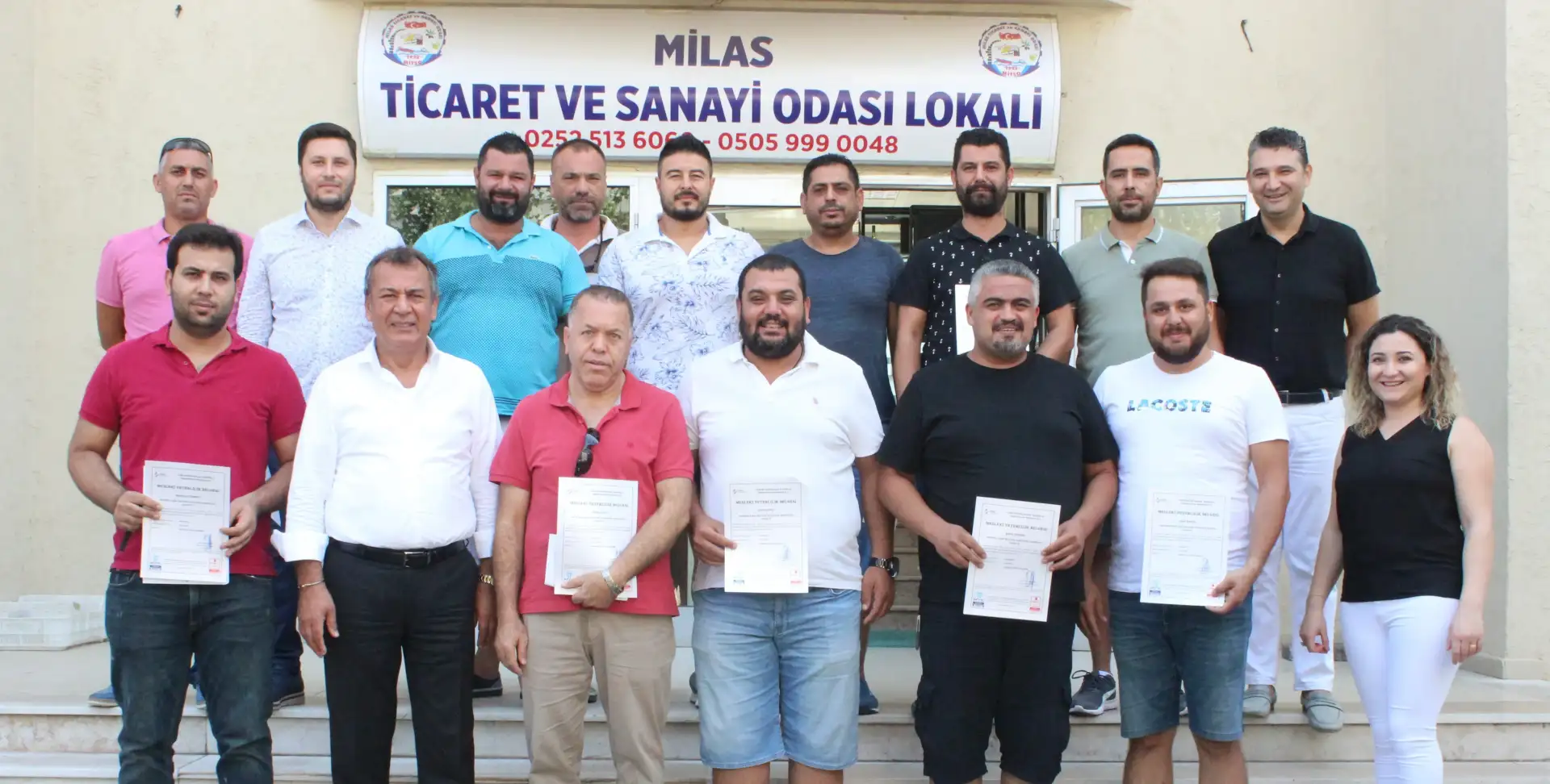 İkinci el motorlu kara taşıtları alım satım sorumlusu seviye 5 mesleki yeterlilik belgesi için; SINAVI BAŞARDILAR, BELGELERİNİ ALDILAR.