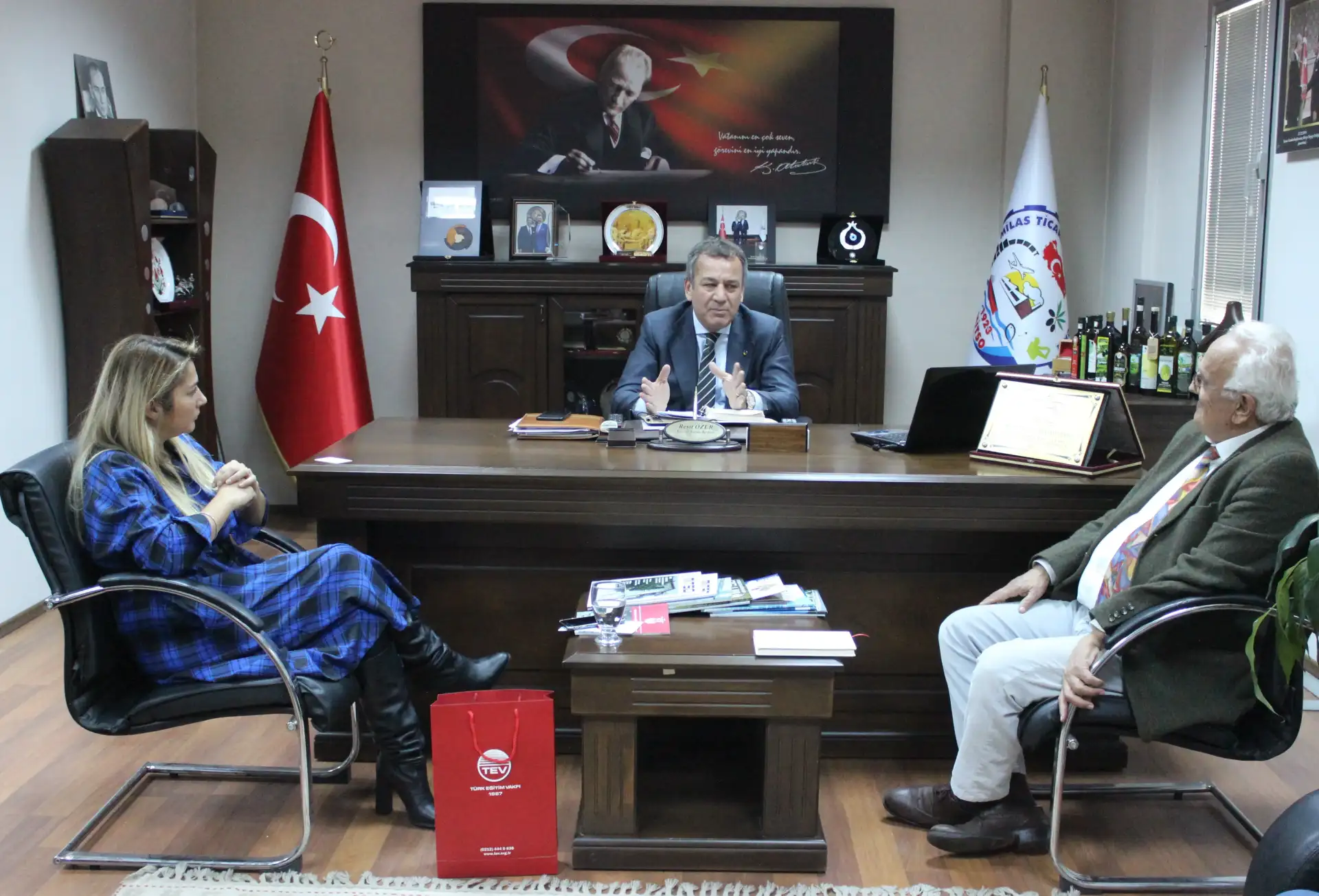 TEV'DEN MİLASLI İŞ ADAMLARINA : "ÇİÇEKLERİNİZ BİZDEN OLSUN"