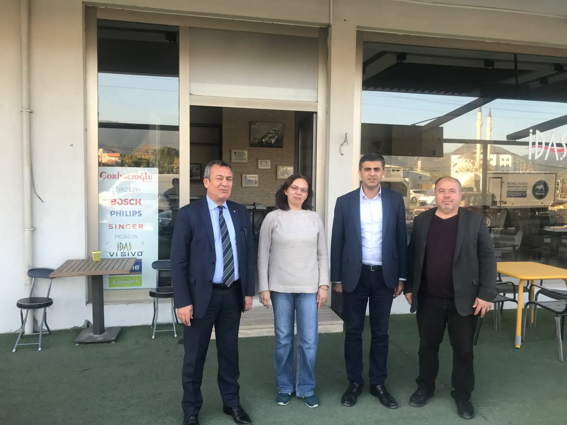 MİTSO üyelerini ziyaret ediyor: MİTSO YÖNETİMİ ÇORBACIOĞLU'NA HAYIRLI İŞLER.