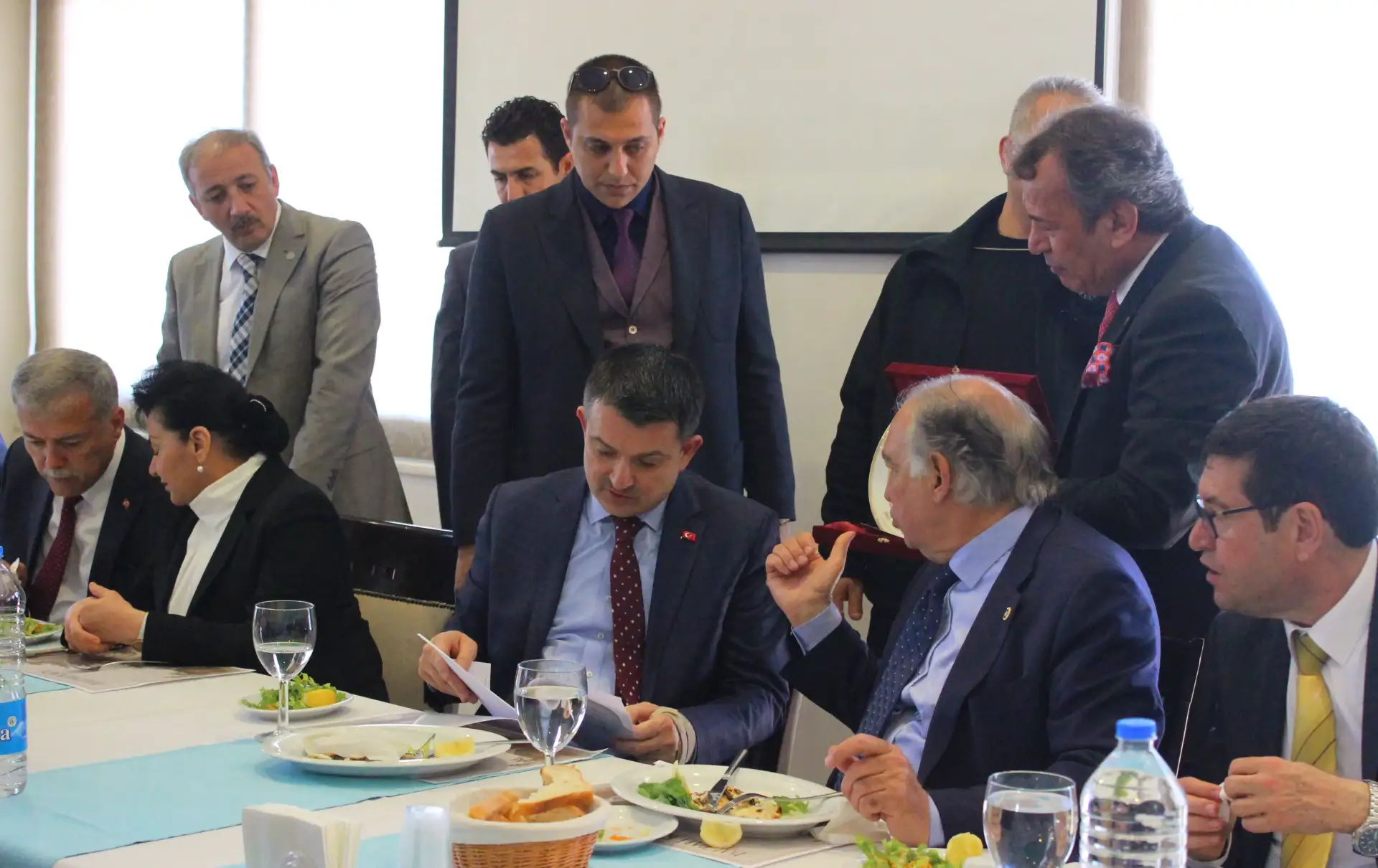 MİTSO YİNE BAŞARDI... MEVSİMLİK ÇALIŞAN ZEYTİN SIKIM TESİSLERİNDE MÜHENDİS ÇALIŞTIRMA ZORUNLULUĞU KALDIRILDI.