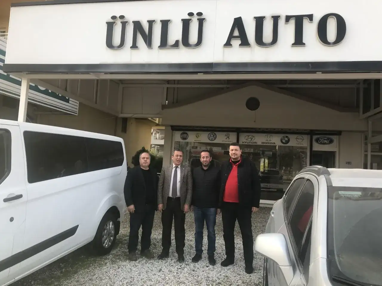 ÜNLÜ OTOMOTİV VE EMLAK KOMİSYONCULUĞU İŞYERİNE HAYIRLI İŞLER