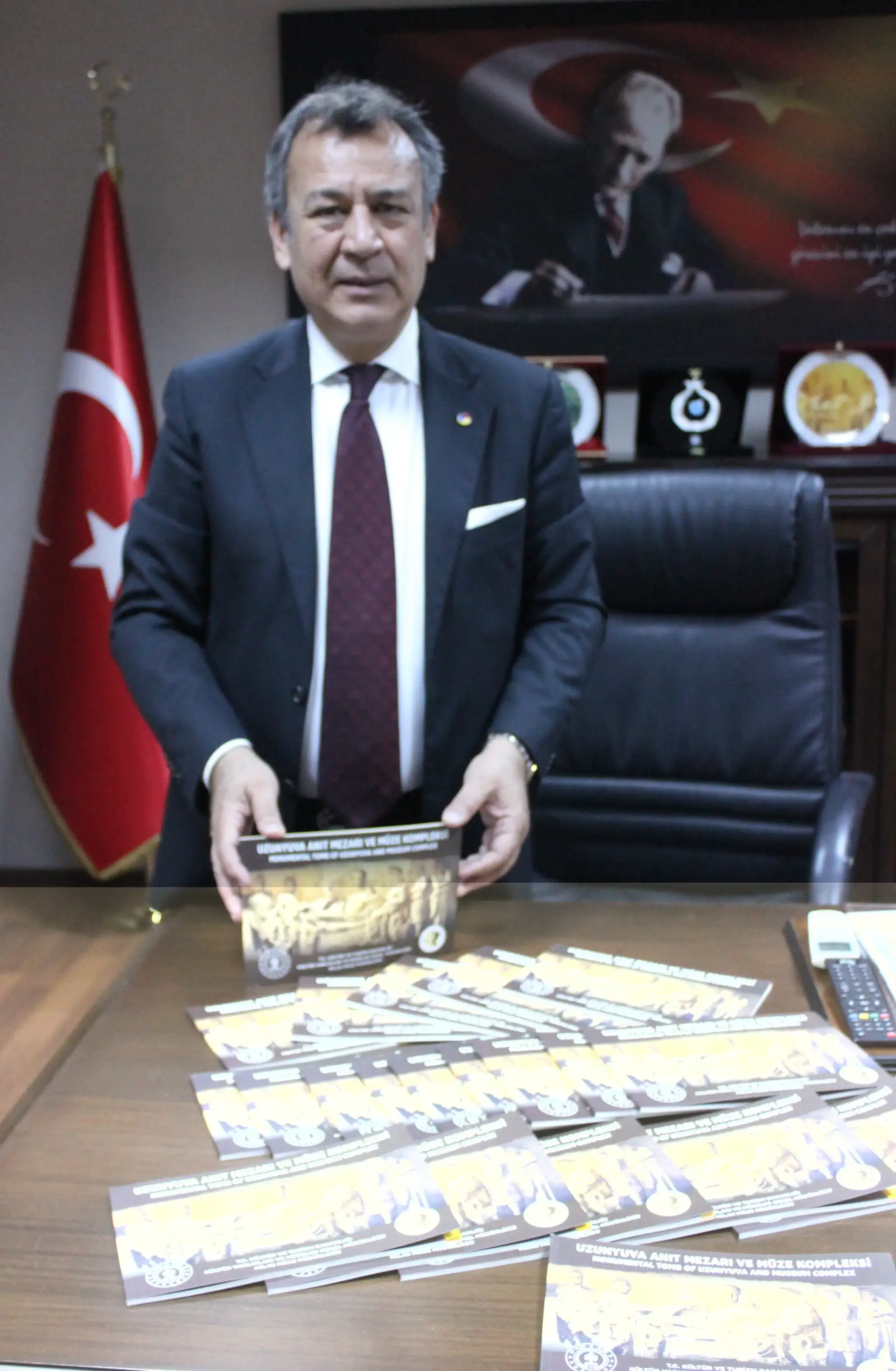 UNESCO'NUN "DÜNYA MİRASI GEÇİCİ LİSTESİ"NDE YER ALAN UZUNYUVA ANITMEZARININ TANITIMI İÇİN MİTSO KİTAPÇIK BASTIRDI