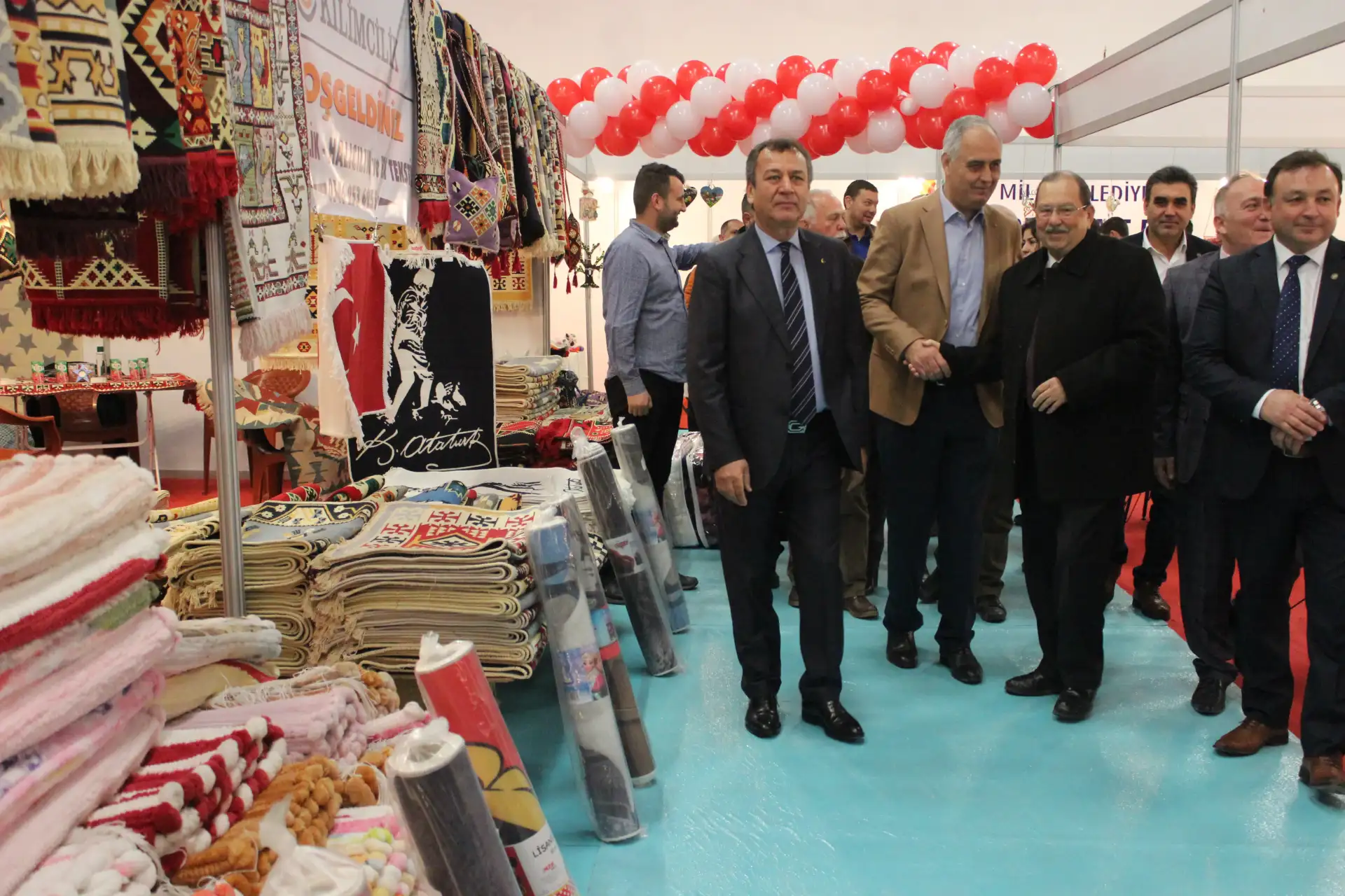 BU FUARDA EVLİLİK İLE İLGİLİ HERŞEY VAR. MİLAS EVLİLİK FUARI ÇARŞAMBA GÜNÜ KAPILARINI AÇIYOR.