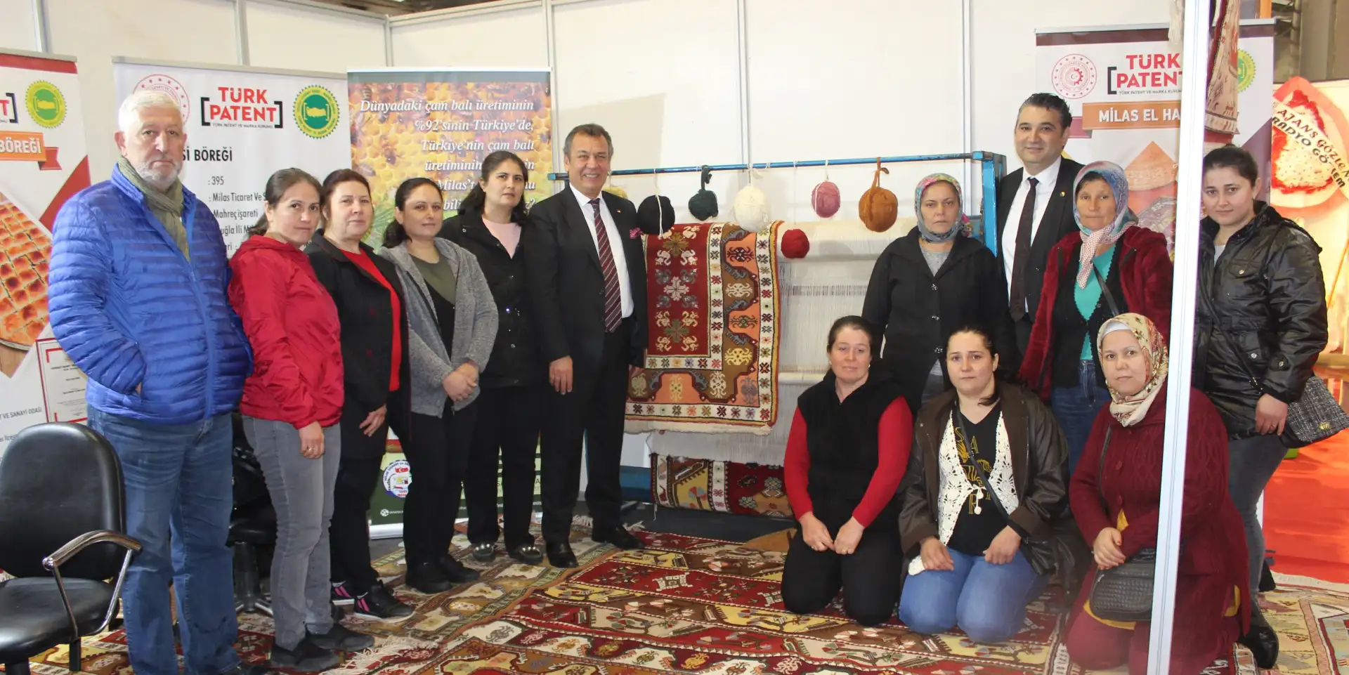 Milas Güney Ege 11. Uluslararası Gıda, Tarım ve Hayvancılık Fuarı'nda... EL EMEĞİ, GÖZ NURU MİLAS HALILARINI SERGİLEDİLER