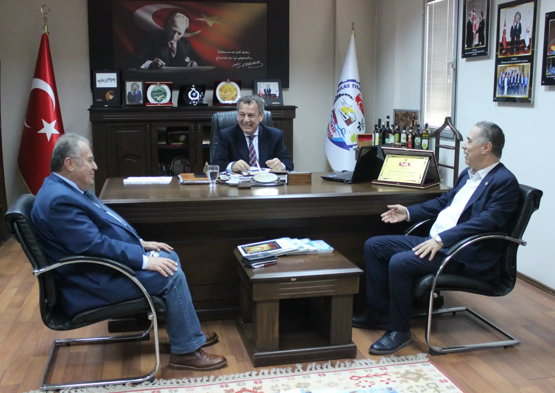 CHP Muğla Milletvekili Suat Özcan MİTSO'da...   "MİLLETVEKİLLERİNE VERDİĞİNİZ RAPORLARI TAKİP EDİYORUZ" - 1