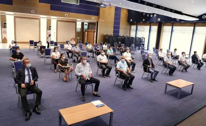 DİKKAT!..                           İKİNCİ EL MOTORLU KARA TAŞITLARI TİCARETİ YAPANLARIN               31 AĞUSTOS'A KADAR YENİ YETKİ BELGELERİNİ ALMALARI GEREKİYOR...