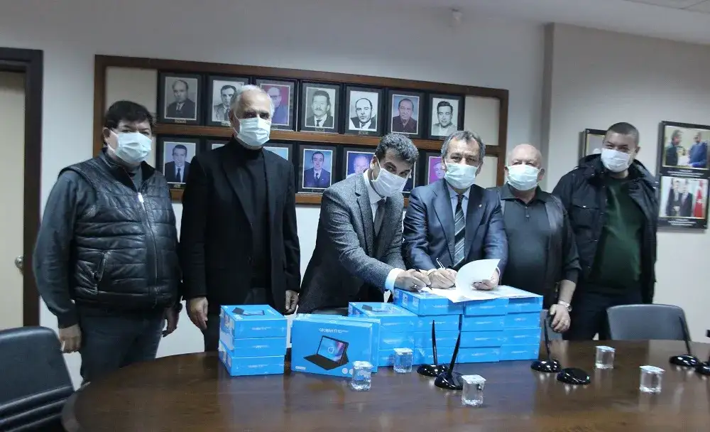 TOBB / MİTSO İŞBİRLİĞİNDE TABLETLER ÖĞRENCİLERE ULAŞTIRILDI