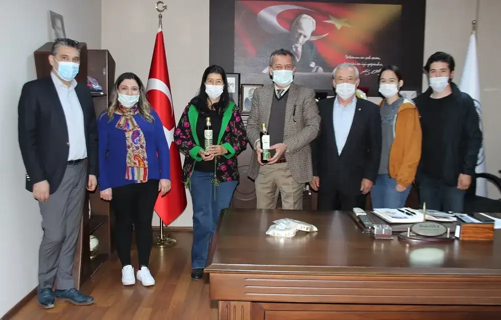 AİLOS ZEYTİNYAĞINI AİLECE ÜRETİP AİLECE PAZARLIYORLAR - 1