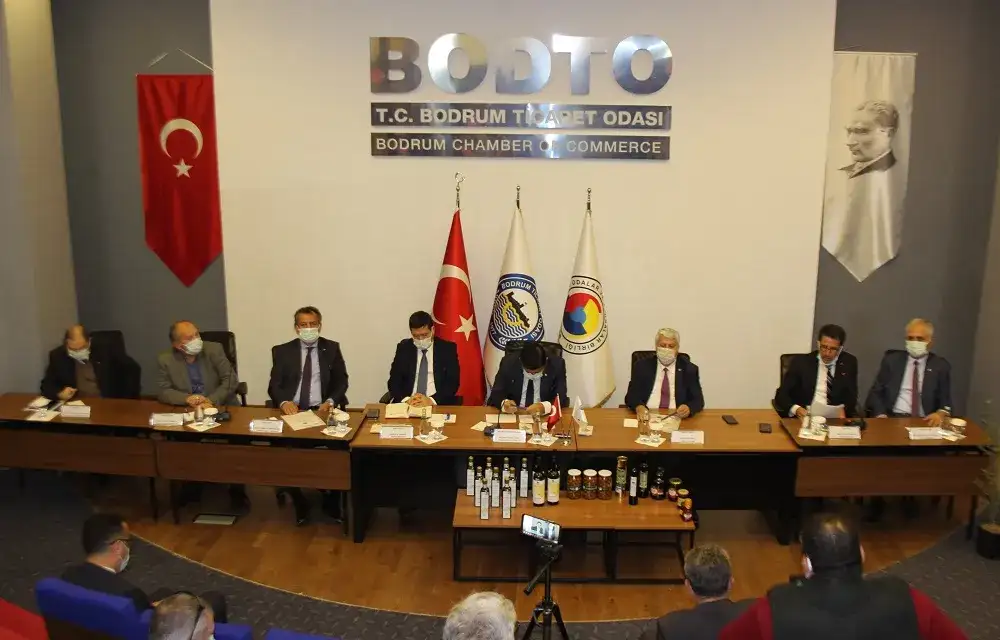 Bodrum'da turizmcilerle yeme içme işyerlerine çağrı: "YAĞINIZ, ZEYTİNİNİZ YERELDEN OLSUN!" - 1