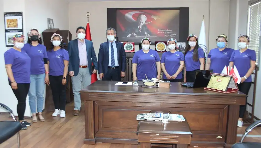 "Çocuklarımız Bodrum'un otellerinde çalışacaklarına kendi işlerinin başında olsun" dediler 8 KADIN BİR ARAYA GELİP KOOPERATİF KURDULAR - 1