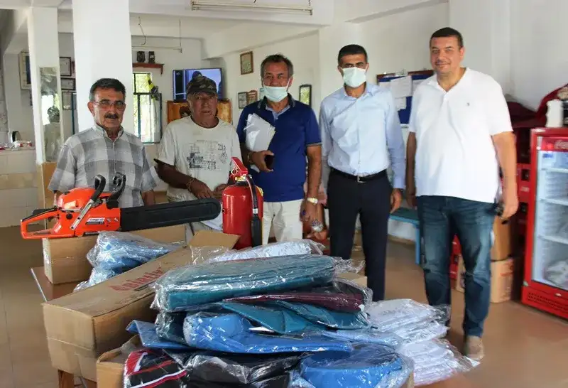 MİTSO, gelen yardımları yanan mahallelere yerinde teslim ediyor: YANAN MAHALLERİN ORTAK İSTEĞİ: OT, SAMAN, HAYVAN YEMİ VE UN! - 2