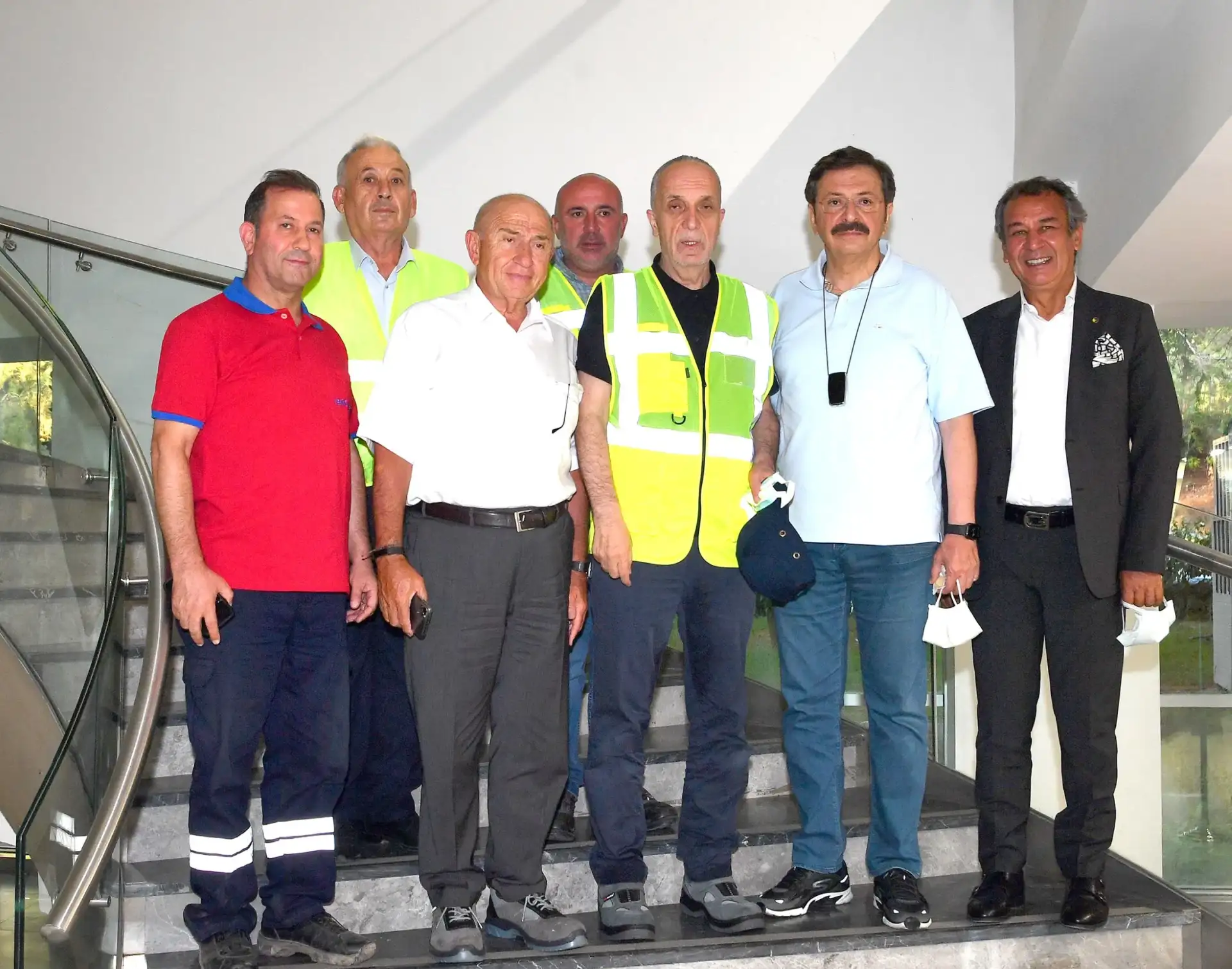 TOBB BAŞKANI HİSARCIKLIOĞLU PAYLAŞTI: REŞİT ÖZER İLE BİRLİKTE...