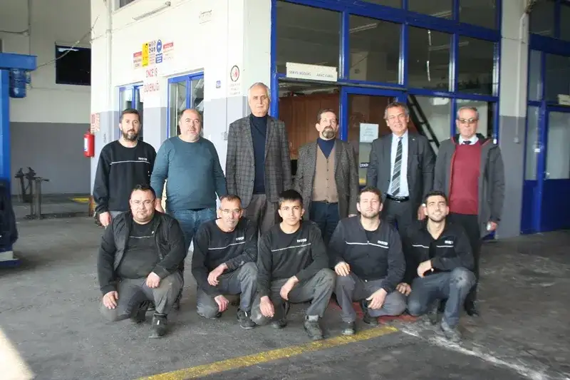 MİTSO üyelerini ziyaret ediyor... BABADAN OTO İŞYERİNDE HIFZI YENİCELİ'Yİ DİNLEDİLER, ÖNERİLERİNİ NOT ETTİLER.