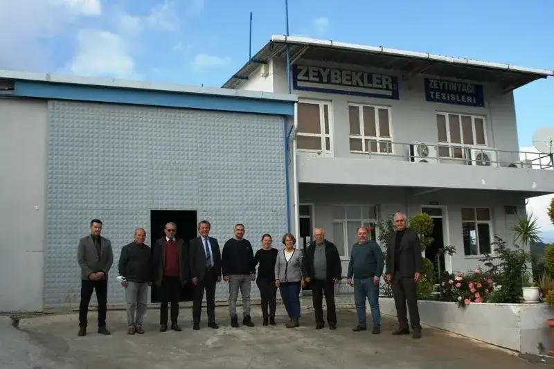 MİTSO zeytinyağı üreticilerine bolluk ve bereket diledi... ZEYBEKLER ZEYTİNYAĞI FABRİKASINDA