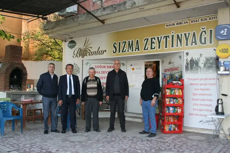 Zeytinyağı üreticilerine bolluk ve bereket dilediler: MİTSO YÖNETİMİ BAFA BİRCANLAR'DA