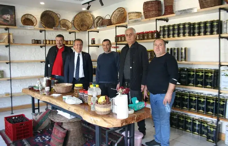 Zeytinyağı üreticilerine bolluk ve bereket dilediler: MİTSO YÖNETİMİ BAFA ALTINORAN'DA