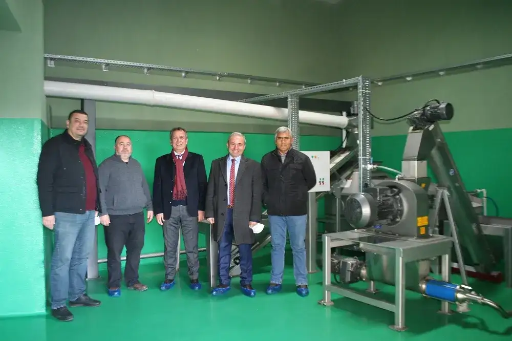 Milas'ın Kırcağız mahallesinde örnek bir zeytinyağı fabrikası: "BU FABRİKAYA KASASIZ ZEYTİN VE DİP ZEYTİNİ GİREMEZ" - 1