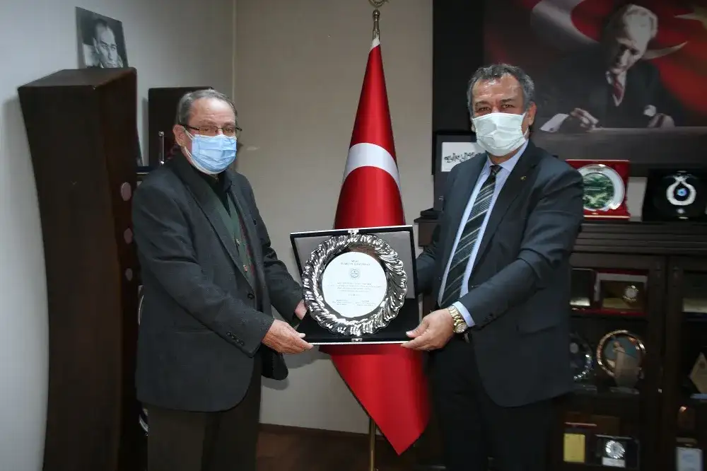 MİTSO, 50 ve daha çok yıllık üyelerini kutluyor: MİTSO'DAN 50 YILLIK ÜYE TURAN KABAK'A TEŞEKKÜRLER