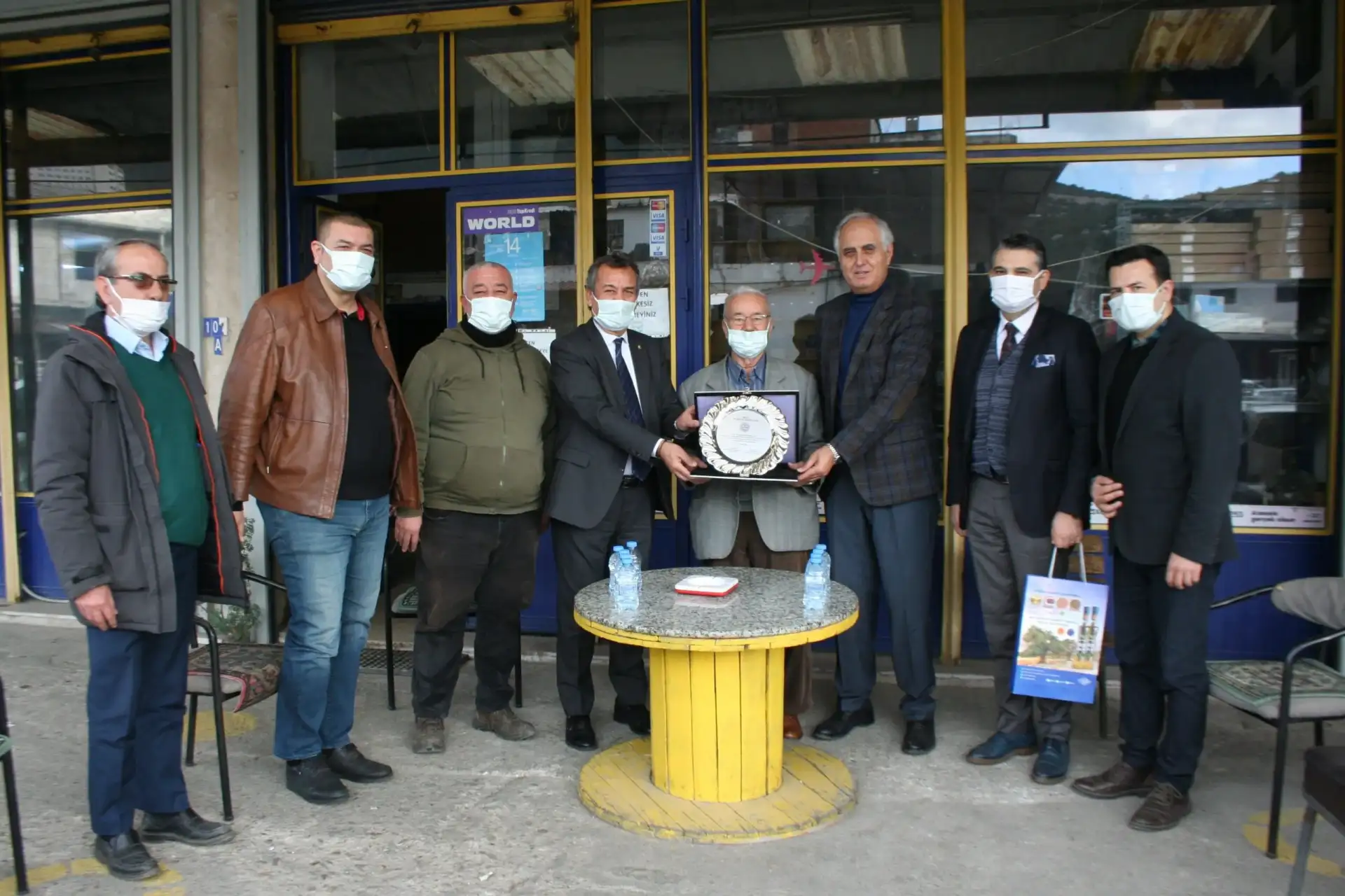 MİTSO, 50 ve daha çok yıllık üyelerini kutluyor: MİTSO'DAN 57 YILLIK OTO TAMİRCİSİ H. İBRAHİM ARICIYA TEŞEKKÜRLER - 1