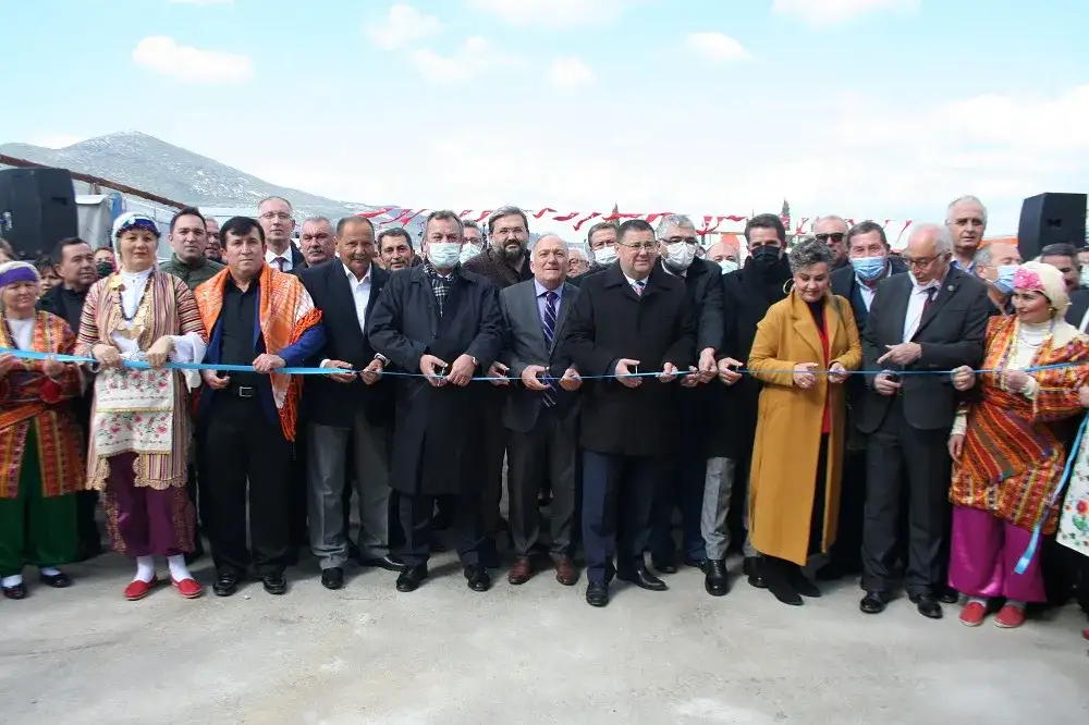 Bu yıl 13'üncüsü yapılıyor... MİLAS GÜNEY EGE GIDA, TARIM VE HAYVANCILIK FUARI AÇILDI