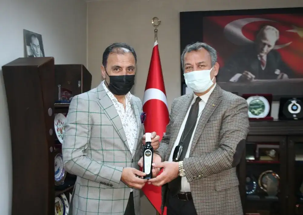 BELEDİYE BAŞKANI İDİ ZEYTİNYAĞI ÜRETİCİSİ OLDU