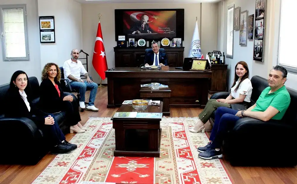 İzmir'in Usta Kadınlar'ı MİTSO'da... KADINLAR İŞLERİNE VE İŞYERLERİNE ERKEKLERDEN DAHA BAĞLI... - 1