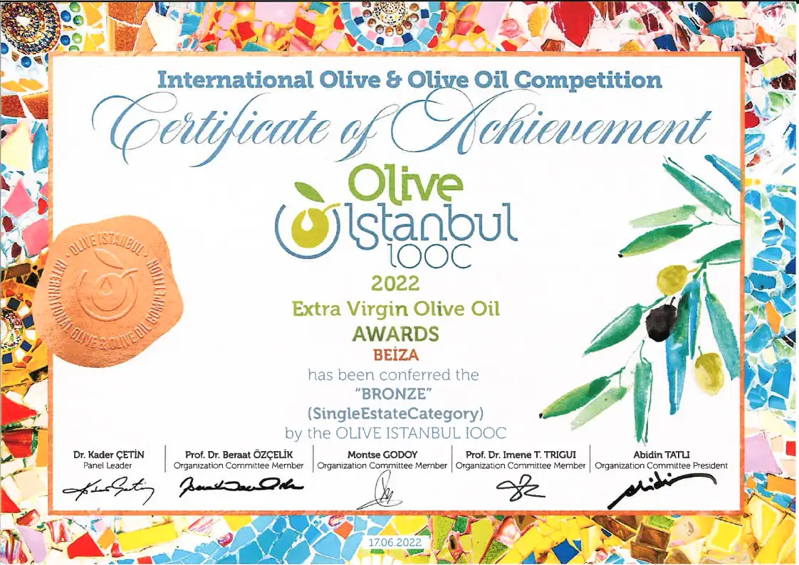 BİR MİLAS ZEYTİNYAĞI MARKASI DAHA ULUSLARARASI YARIŞMADA İKİ MADALYA KAZANDI. - 2