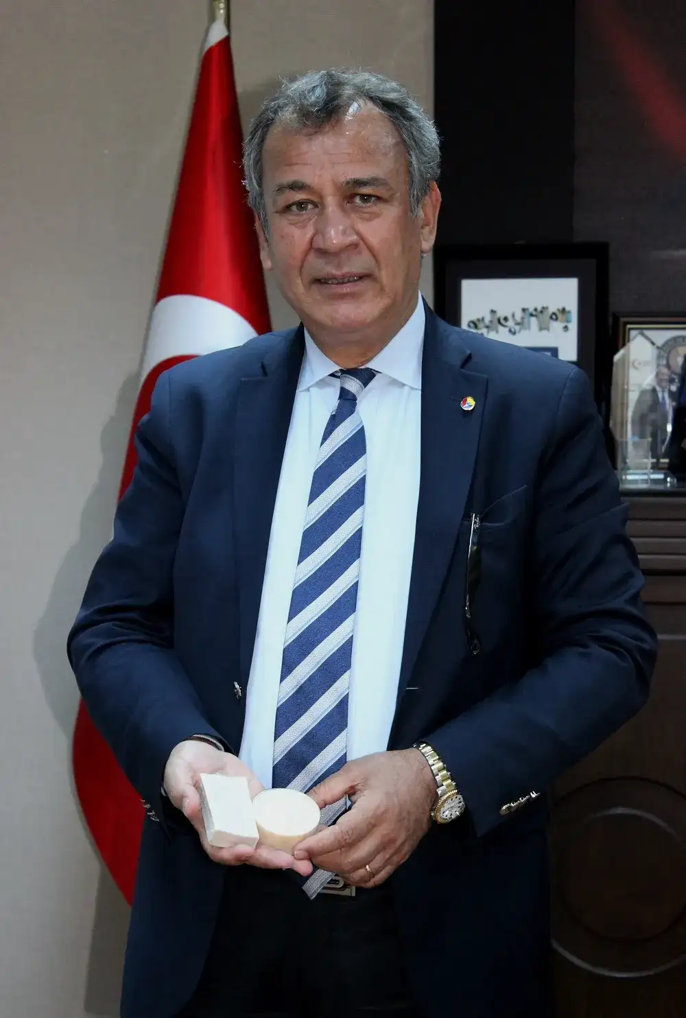 Zeytinyağının çamuru bile bir başka değer! MİLAS TARİŞ'İN YÜZDE 100 ZEYTİNYAĞI SABUNU YOK SATIYOR... - 1