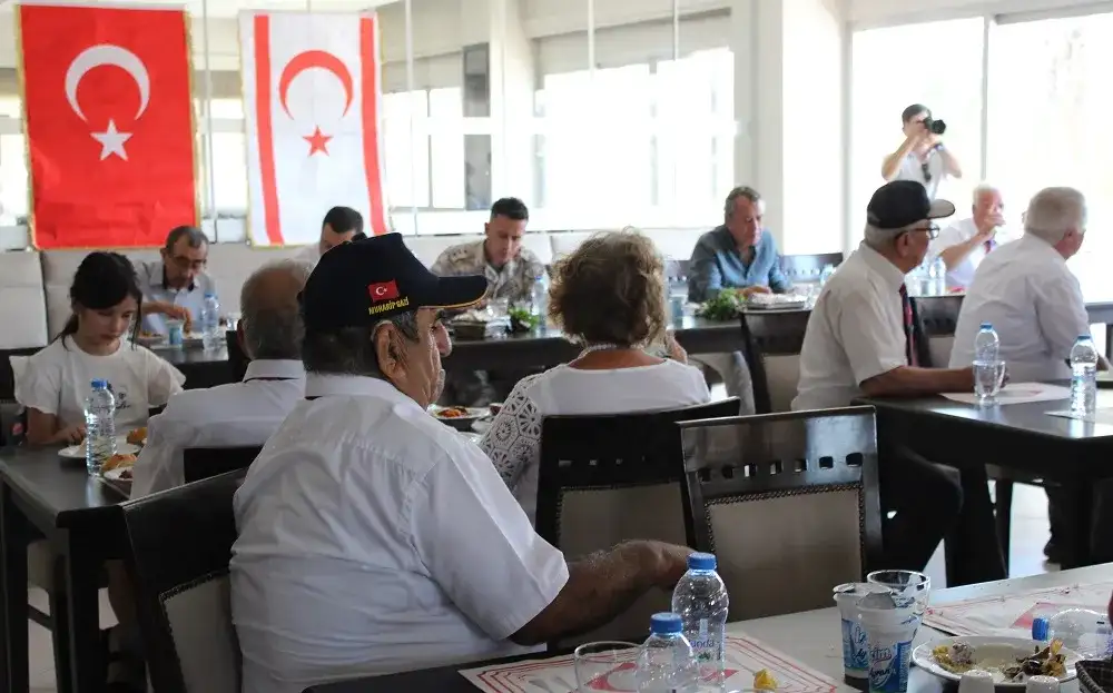 KIBRIS GAZİLERİ VE AİLELERİ İÇİN MİTSO ŞÖLEN DÜZENLEDİ