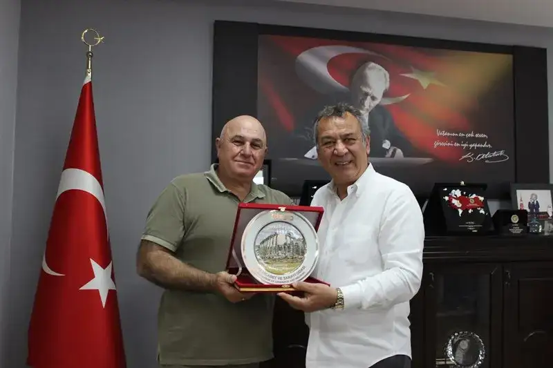 KOS ISTANKOY MÜSLÜMANLARI KARDEŞLİK DERNEĞİ BAŞKANI KADRİ MEMİŞ MİTSO'DA