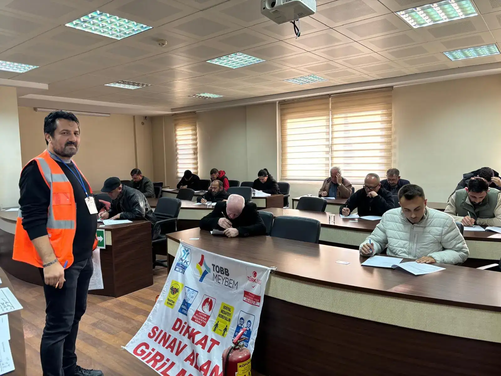 SECOND-HAND MOTOR LAND VEHICLES PURCHASE AND SALE OFFICER LEVEL-5 EXAM HELD AT MİTSO