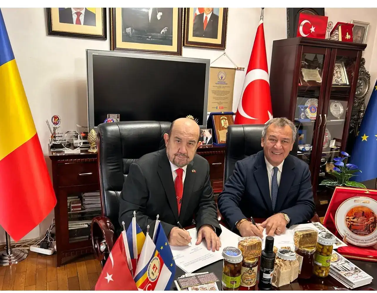 Reşit Özer, Romanya-Türkiye Ticaret ve Sanayi Odası’nın 30. Kuruluş Yıl Dönümü Etkinliğine Katıldı - 3
