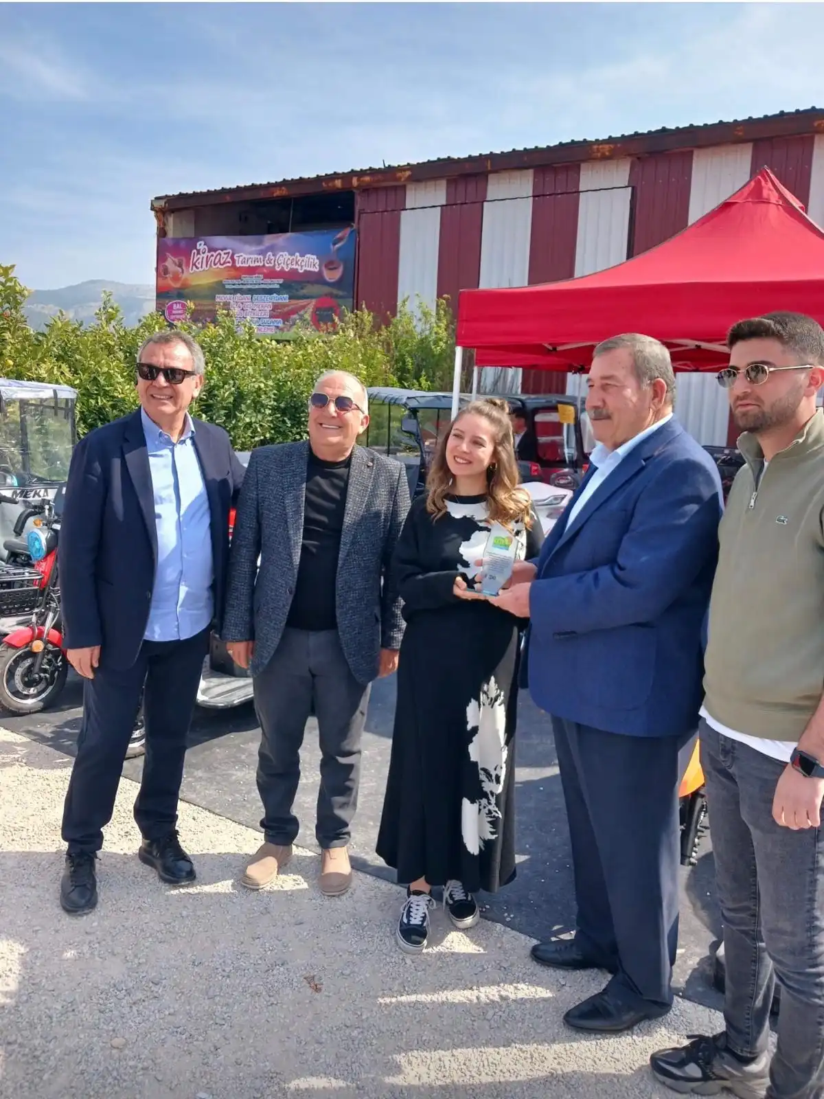 TARIM FUARINDA KATILIMCI FİRMALARA PLAKET TAKDİMİ - 5