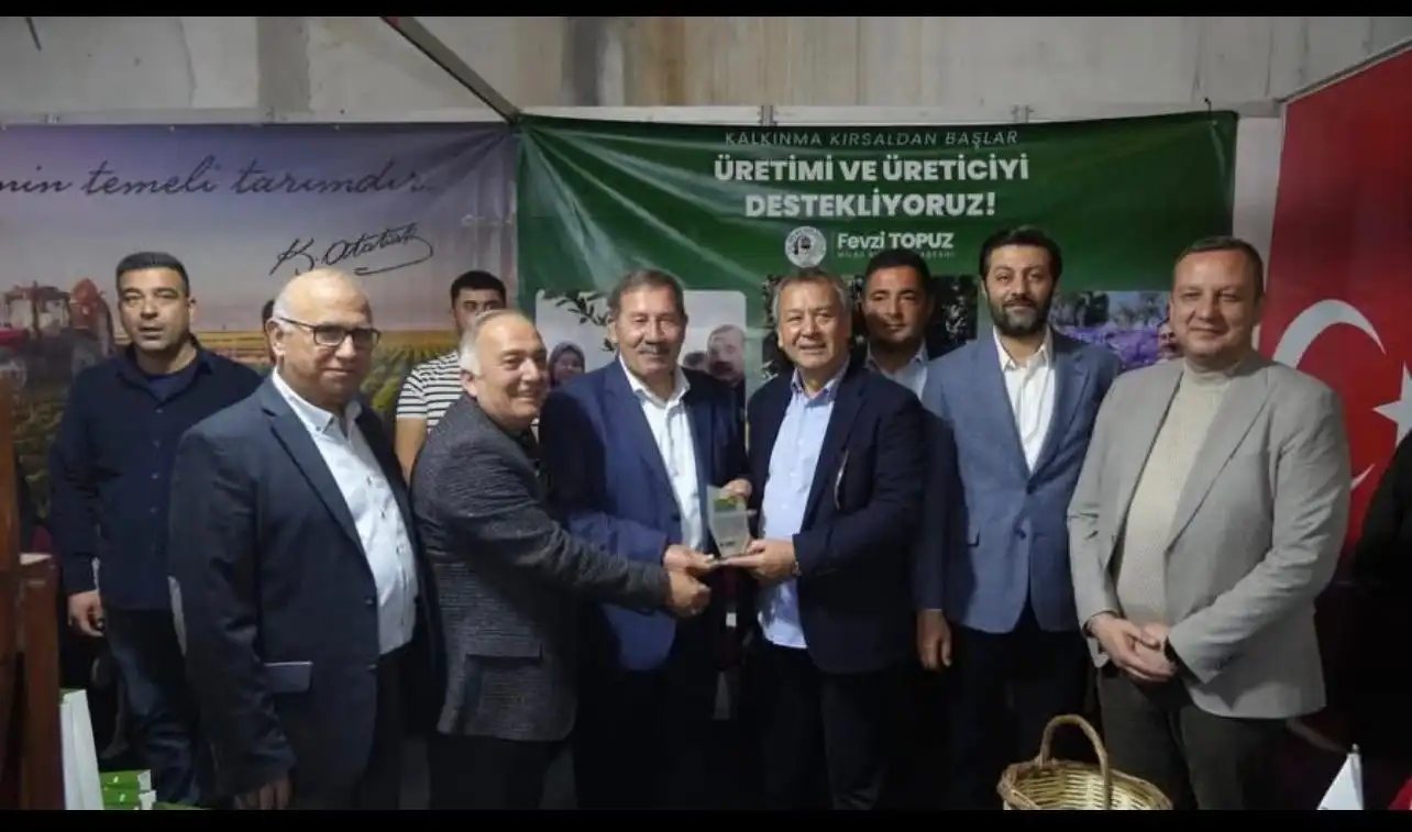 TARIM FUARINDA KATILIMCI FİRMALARA PLAKET TAKDİMİ - 9