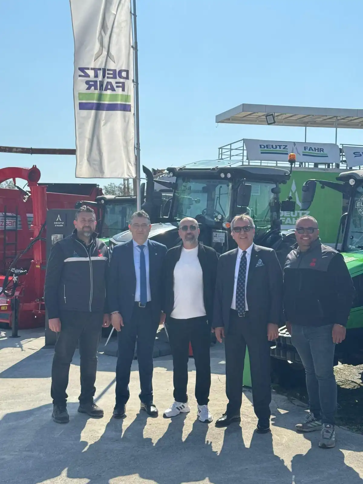 TARIM FUARINDA KATILIMCI FİRMALARA PLAKET TAKDİMİ