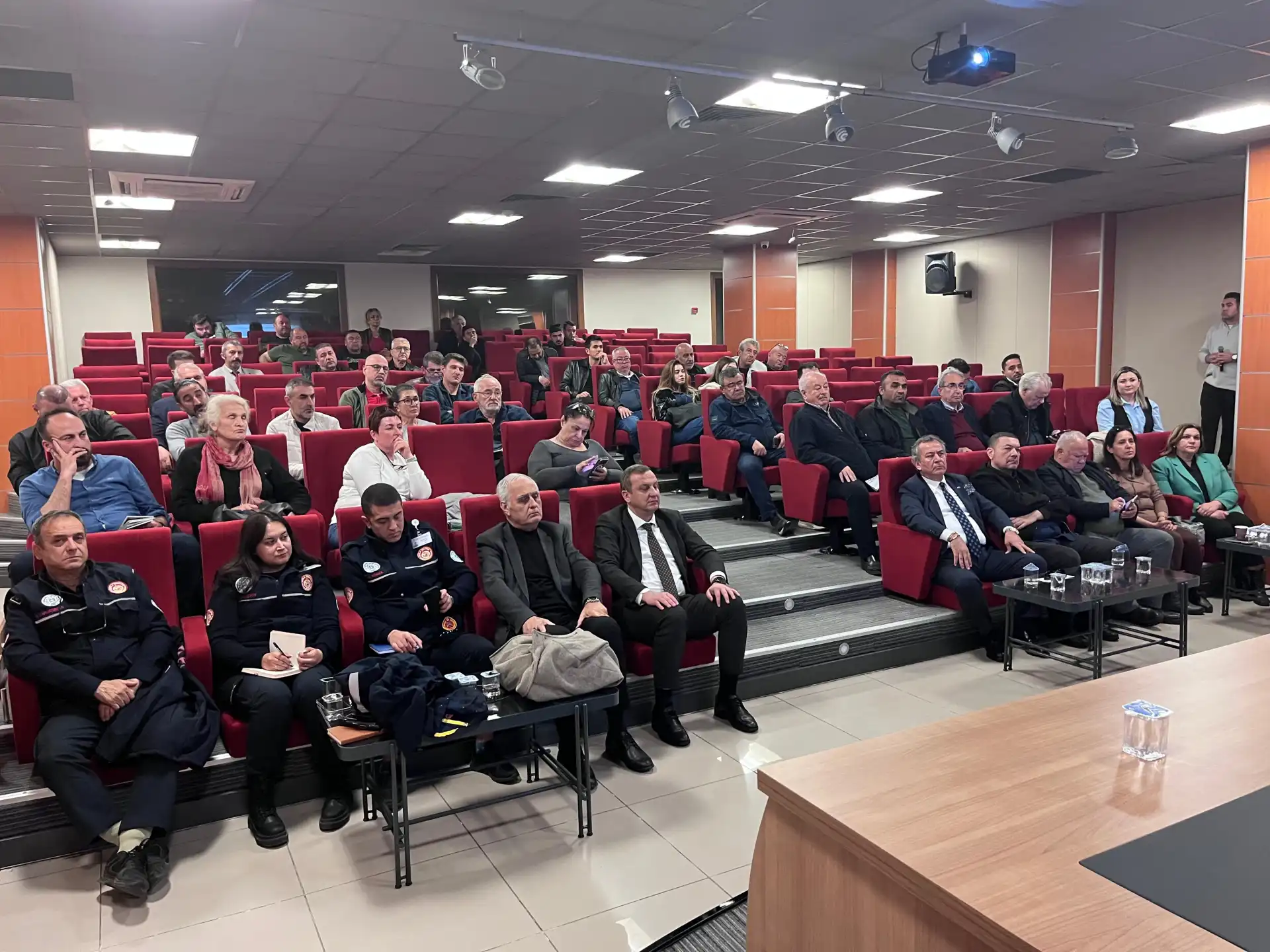 MİTSO’DA YANGIN GÜVENLİĞİ VE RUHSAT YÖNETMELİĞİ BİLGİLENDİRME TOPLANTISINA YOĞUN İLGİ - 3