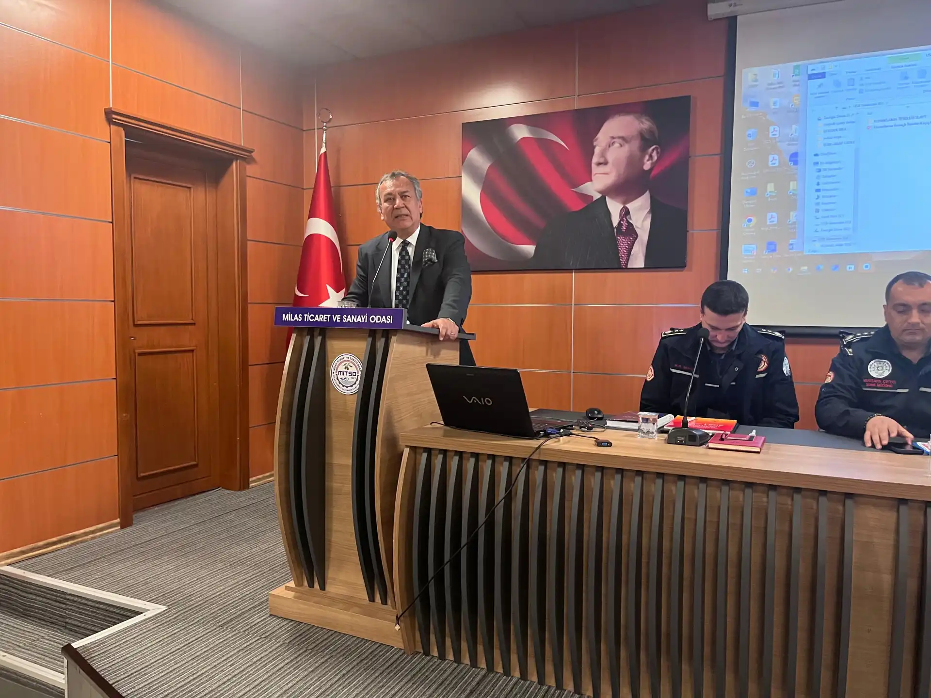 MİTSO’DA YANGIN GÜVENLİĞİ VE RUHSAT YÖNETMELİĞİ BİLGİLENDİRME TOPLANTISINA YOĞUN İLGİ - 4