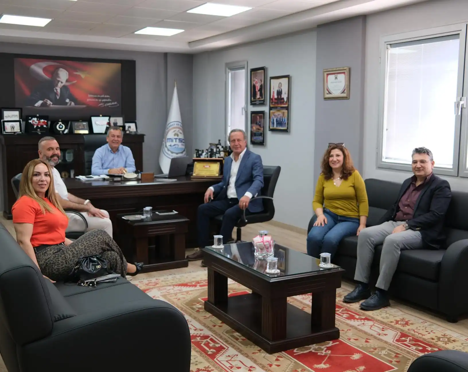 LAÇO VISITS MİTSO FROM THE COMMUNAL MEAL