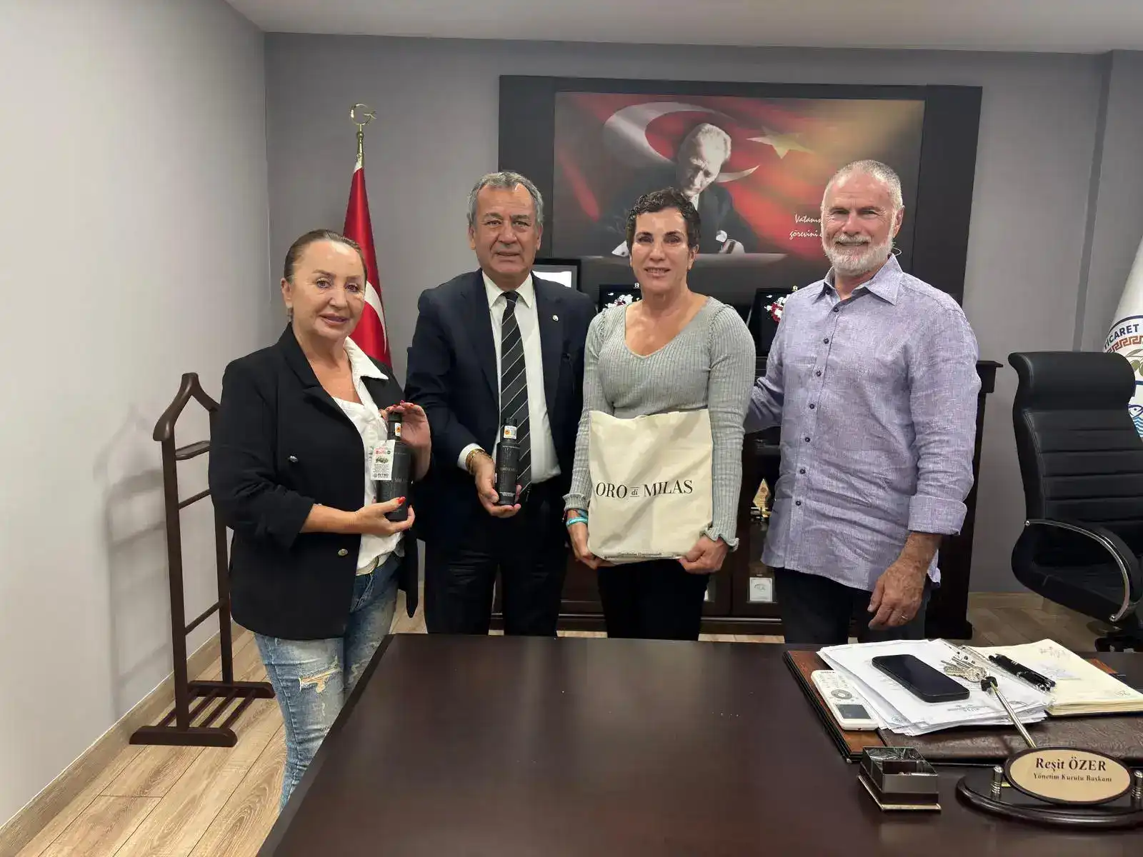 OLIVE OIL SUCCESS FROM MILAS TO THE WORLD: EMİNEMS OLIVE OIL PRODUCE WINS TWO INTERNATIONAL AWARDS - 1