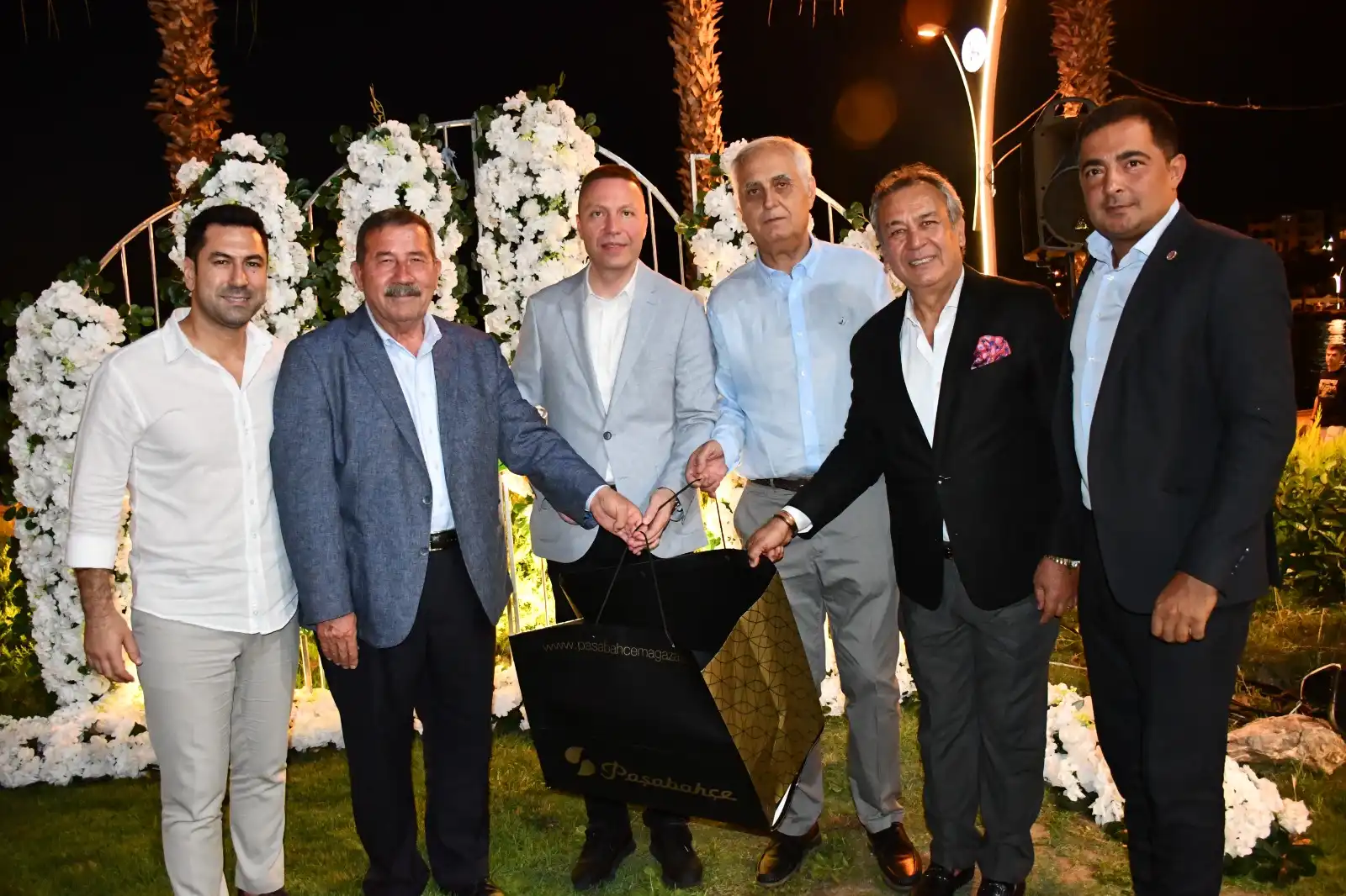 KAYMAKAM MUSTAFA ÜNVER BÖKE'YE VEDA YEMEĞİ